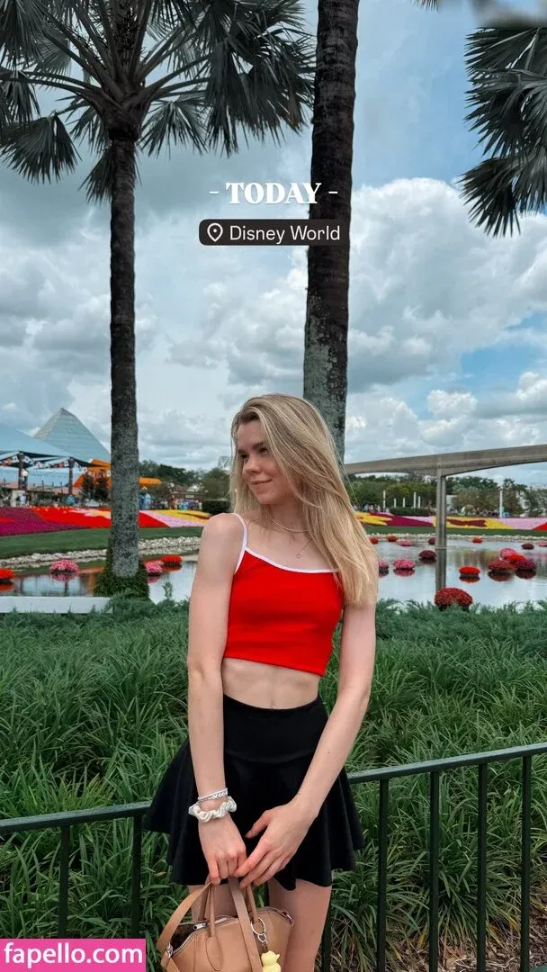 Lea Peach Onlyfans Photo Gallery 