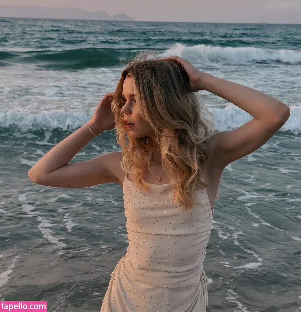 Lea Peach Onlyfans Photo Gallery 