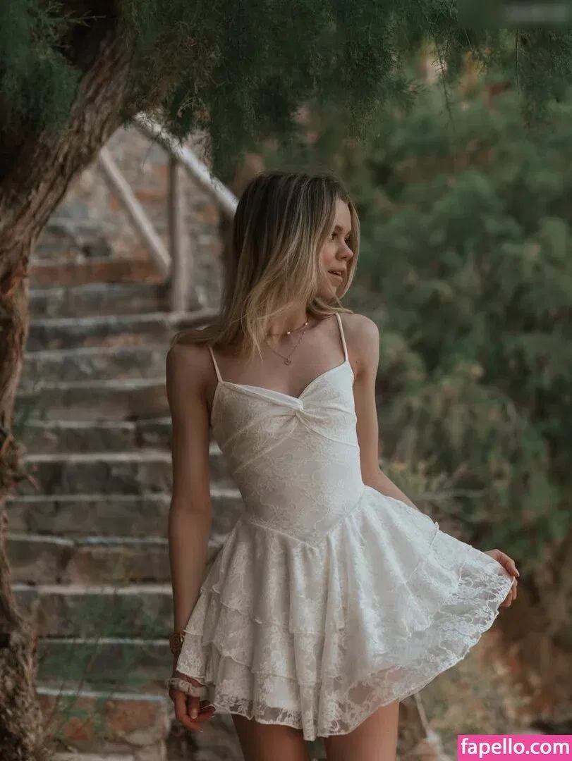 Lea Peach Onlyfans Photo Gallery 