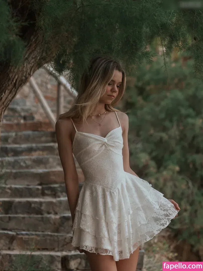 Lea Peach Onlyfans Photo Gallery 