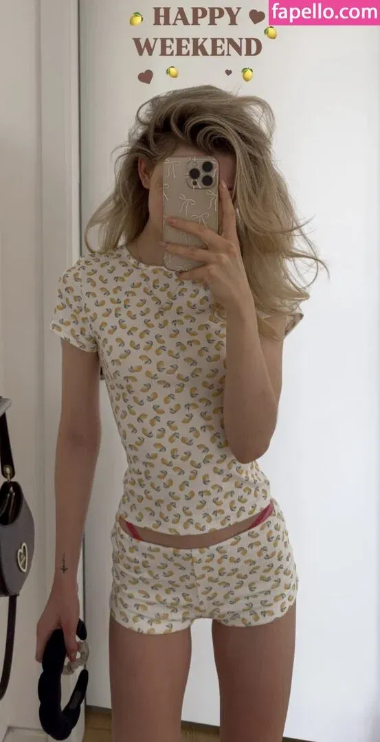 Lea Peach Onlyfans Photo Gallery 