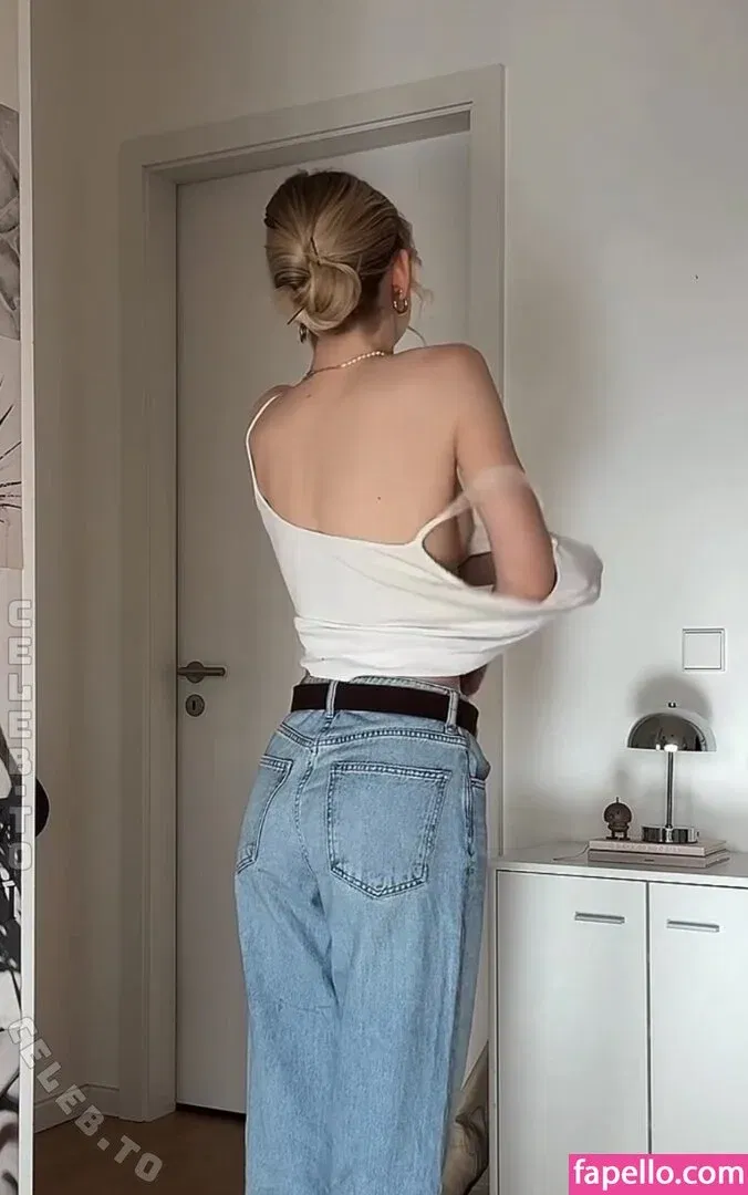 Lea Peach Onlyfans Photo Gallery 