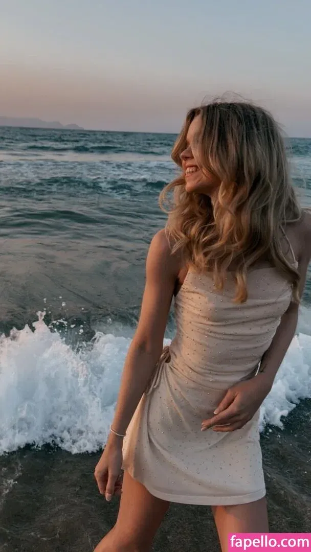 Lea Peach Onlyfans Photo Gallery 