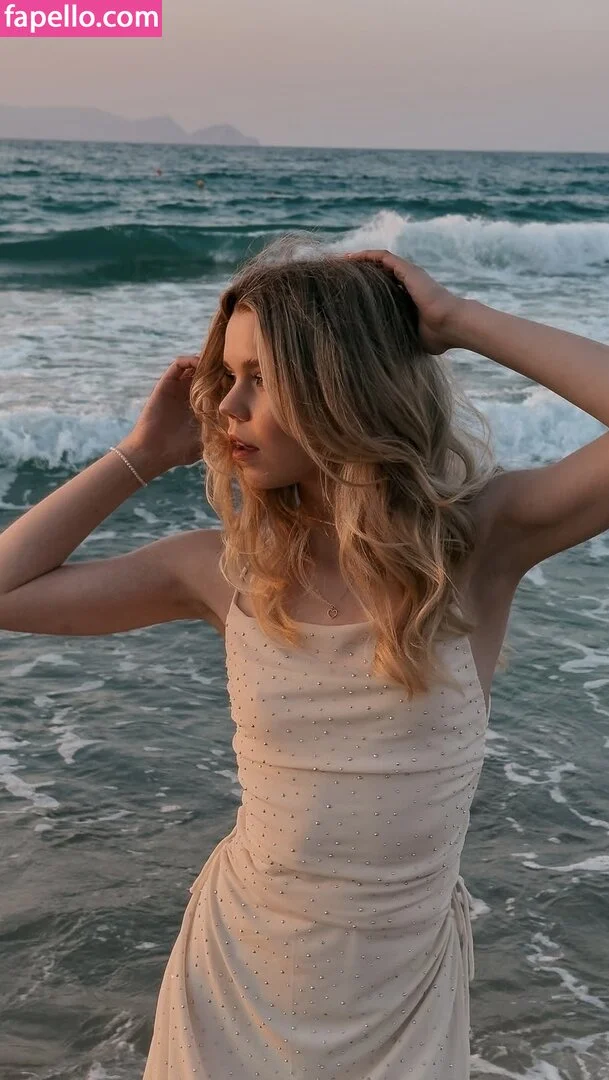 Lea Peach Onlyfans Photo Gallery 