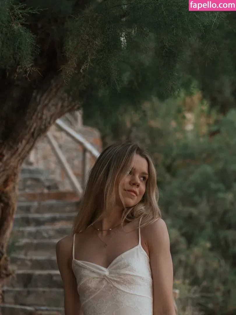 Lea Peach Onlyfans Photo Gallery 