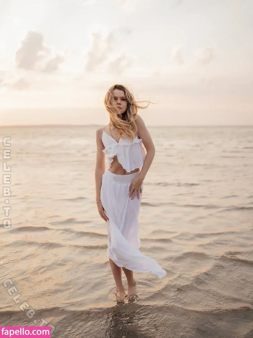 Lea Peach Onlyfans Photo Gallery 