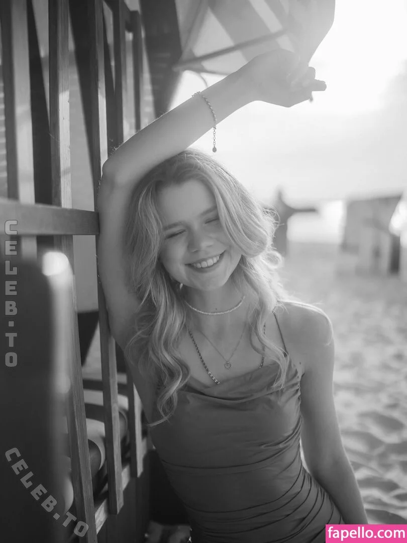 Lea Peach Onlyfans Photo Gallery 