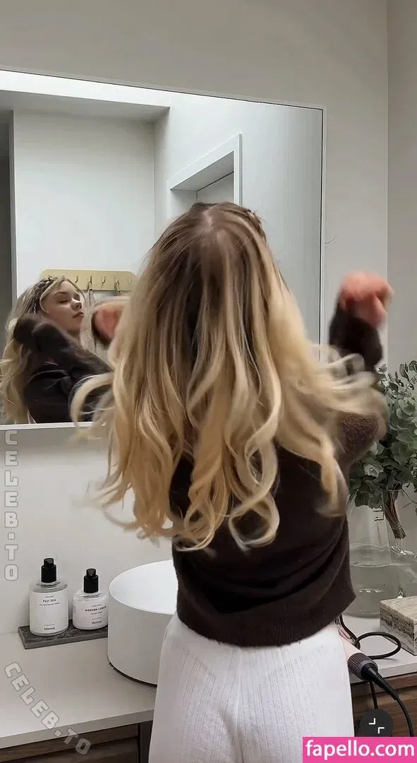 Lea Peach Onlyfans Photo Gallery 