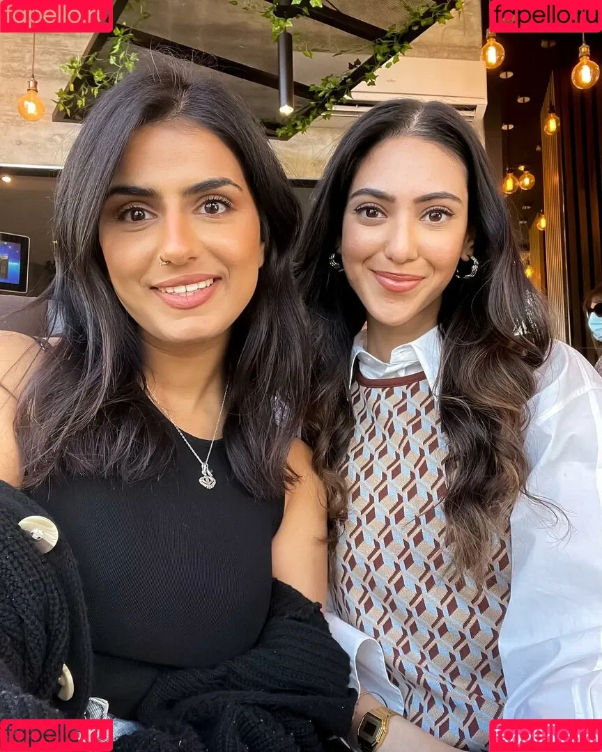 Tindy Kaur Onlyfans Photo Gallery 