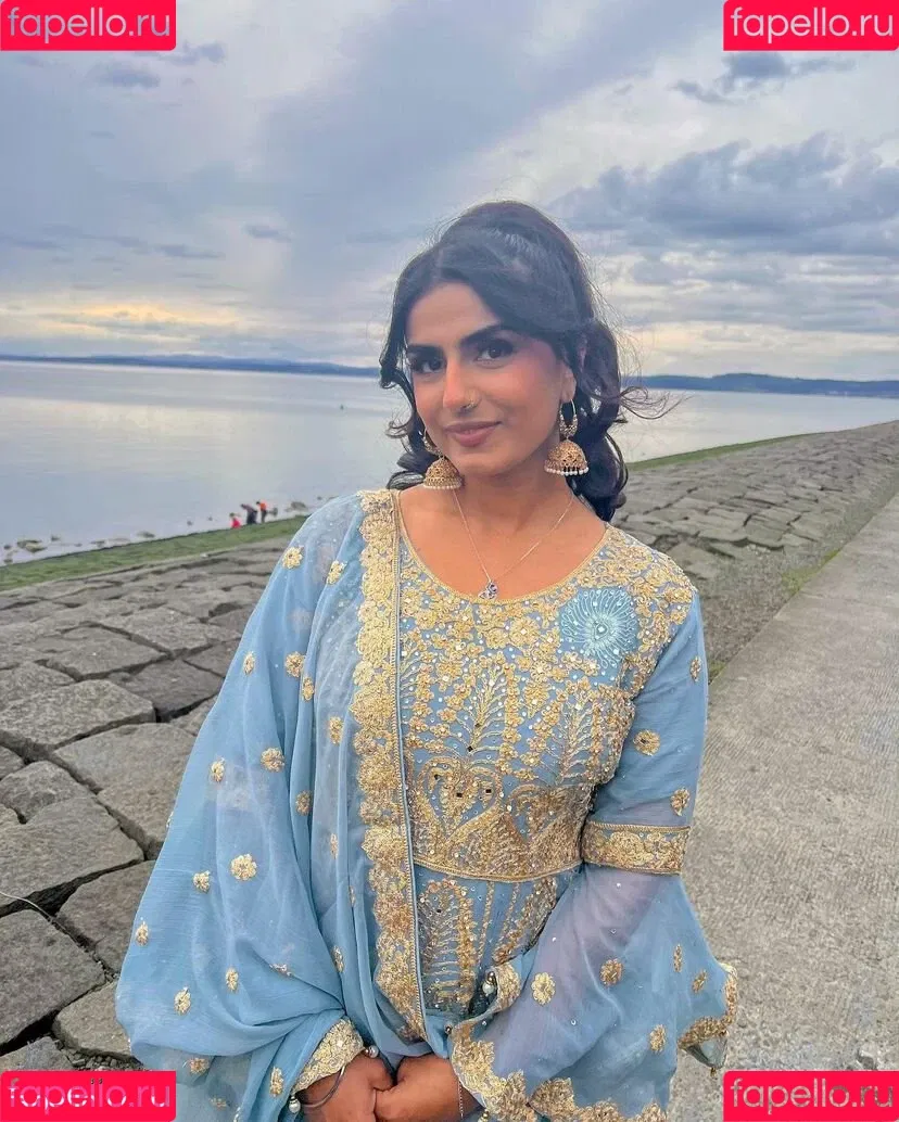 Tindy Kaur Onlyfans Photo Gallery 