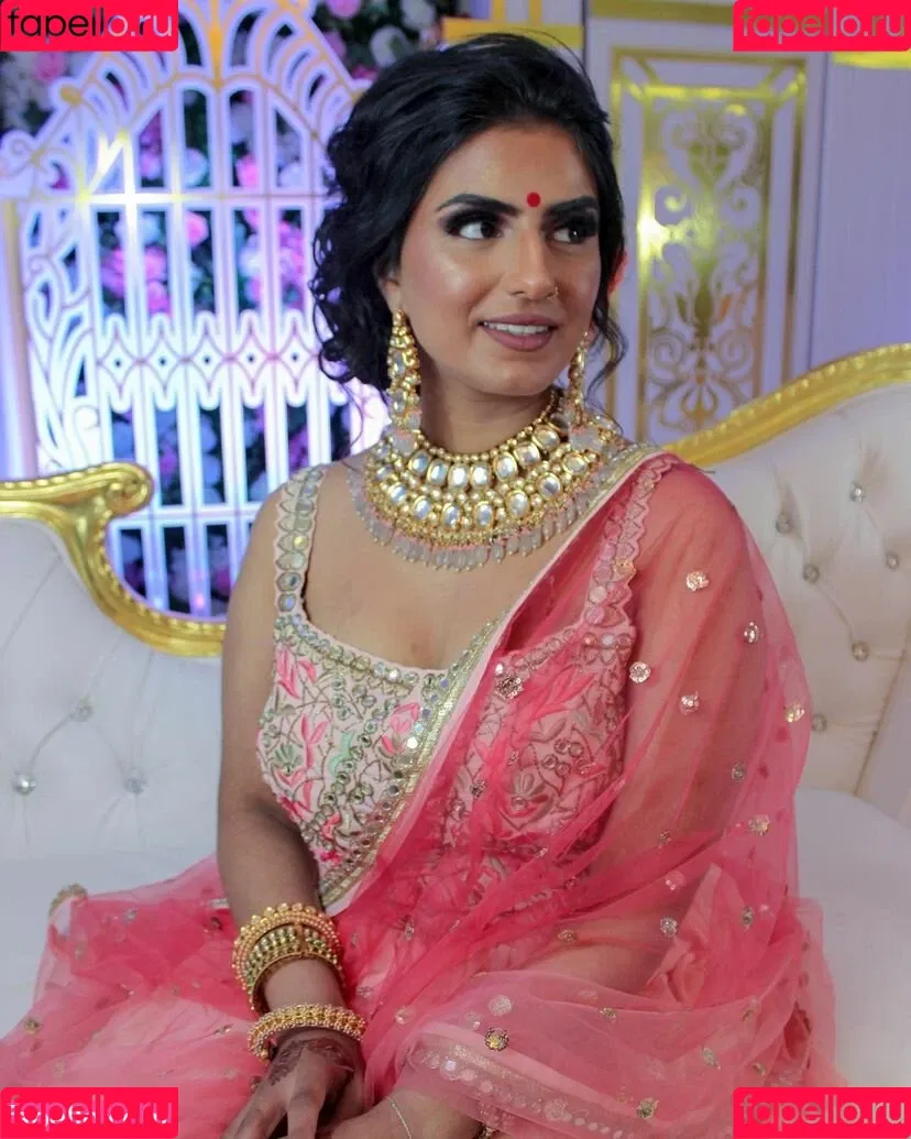 Tindy Kaur Onlyfans Photo Gallery 