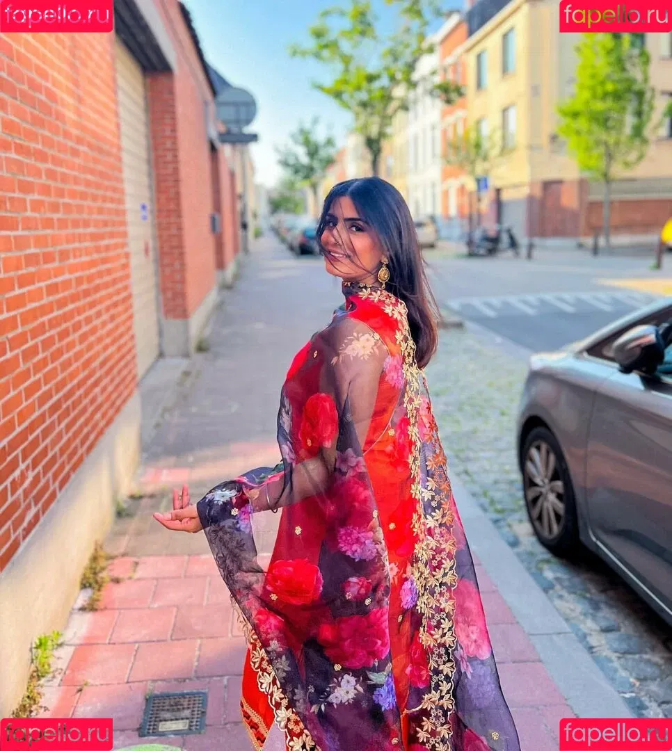 Tindy Kaur Onlyfans Photo Gallery 