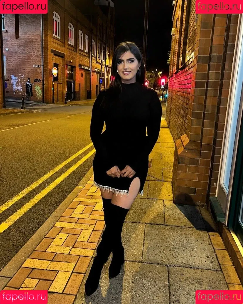 Tindy Kaur Onlyfans Photo Gallery 