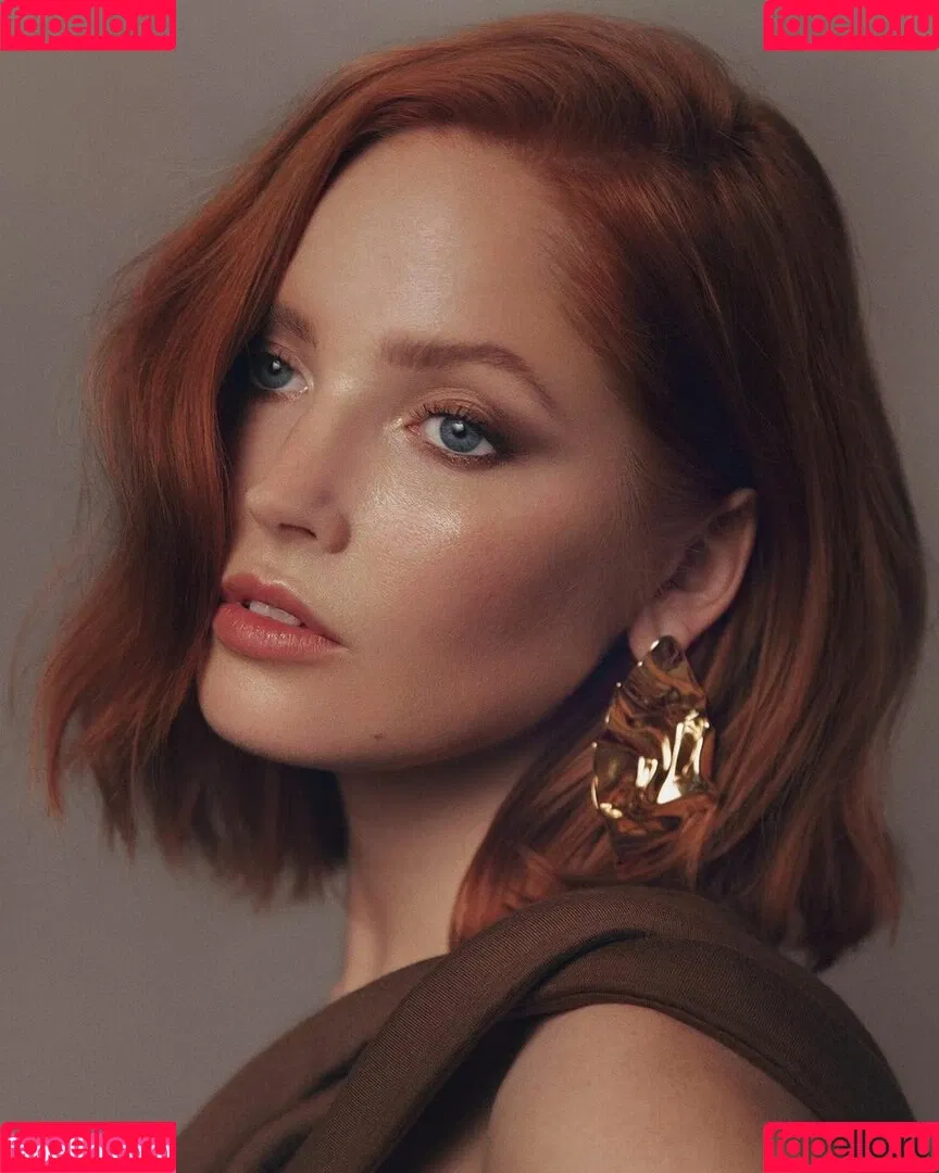 Ellie Bamber Onlyfans Photo Gallery 