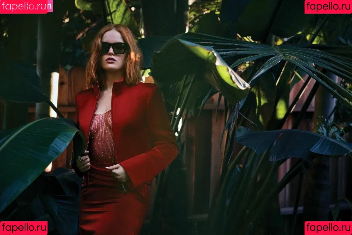 Ellie Bamber Onlyfans Photo Gallery 