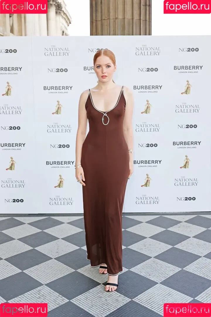 Ellie Bamber Onlyfans Photo Gallery 
