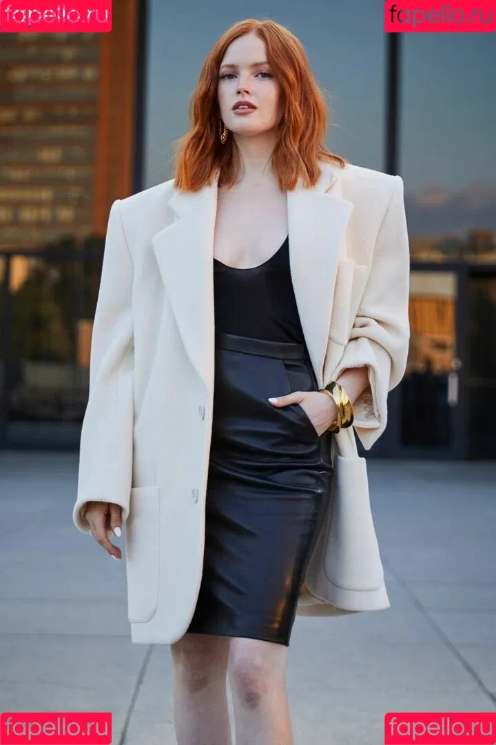 Ellie Bamber Onlyfans Photo Gallery 