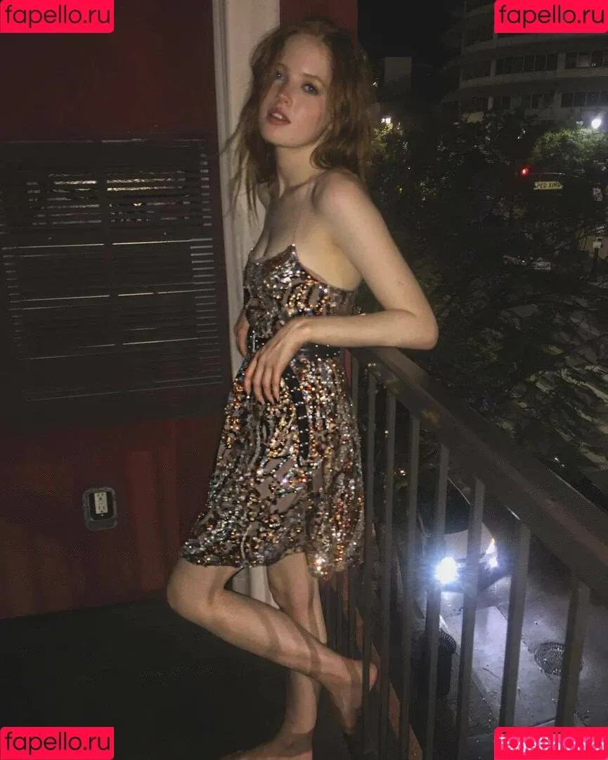Ellie Bamber Onlyfans Photo Gallery 