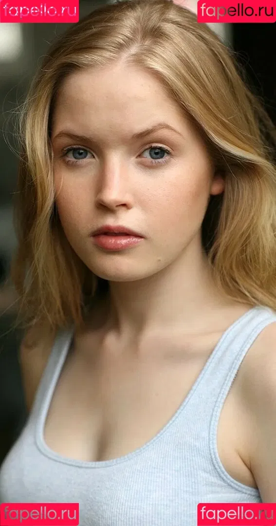 Ellie Bamber Onlyfans Photo Gallery 
