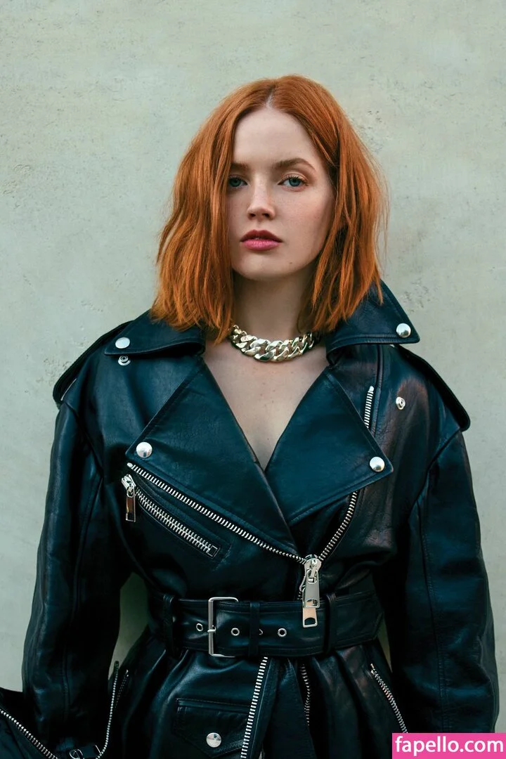 Ellie Bamber Onlyfans Photo Gallery 