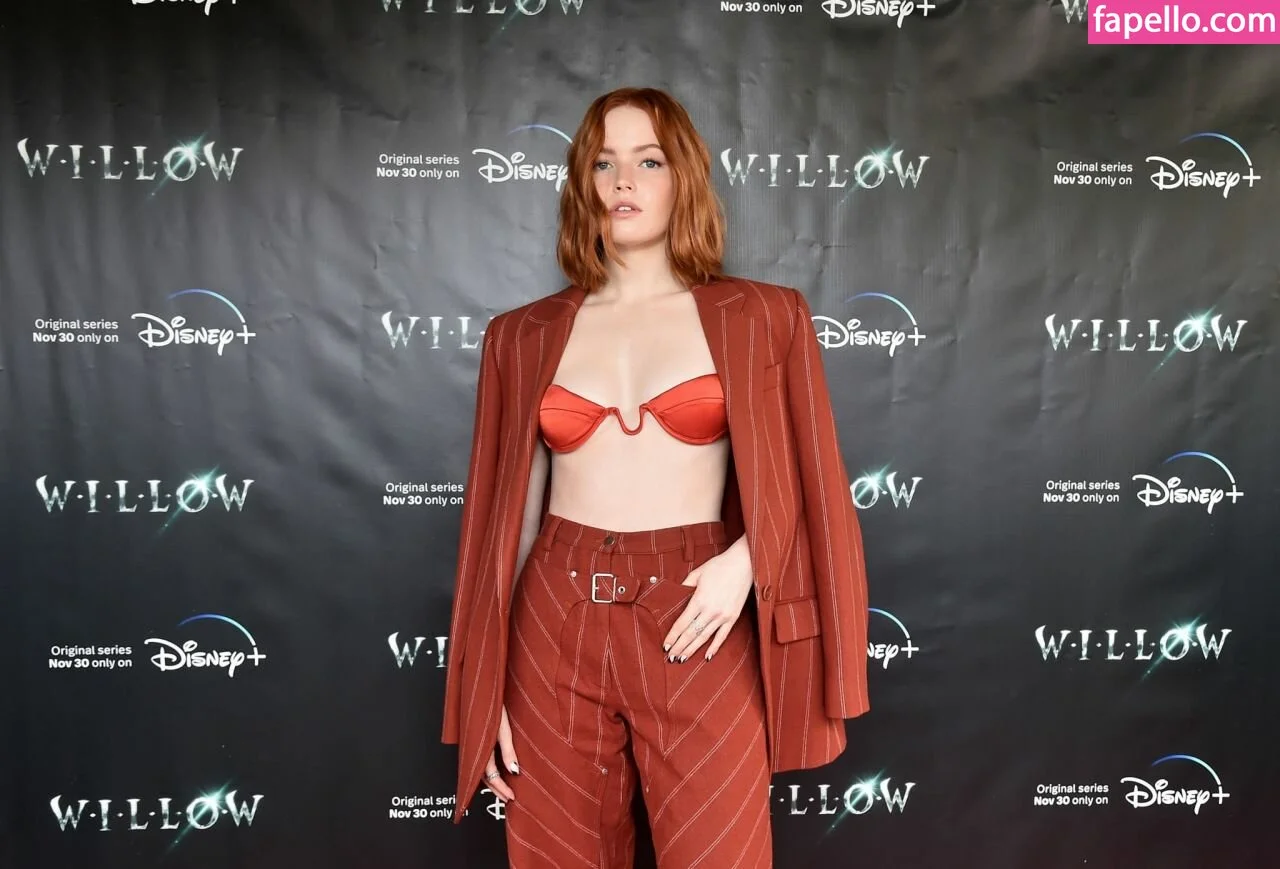 Ellie Bamber Onlyfans Photo Gallery 