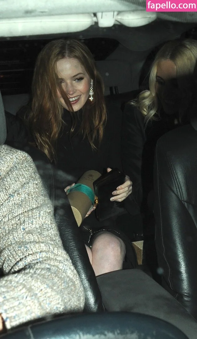 Ellie Bamber Onlyfans Photo Gallery 