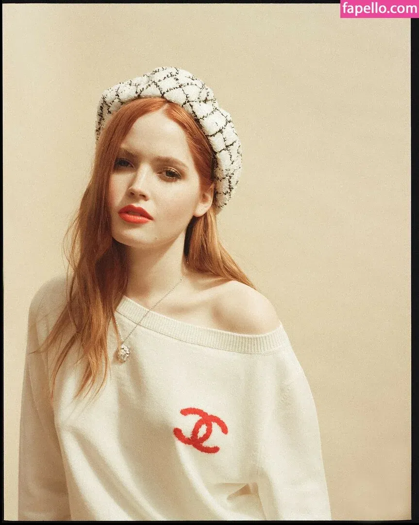 Ellie Bamber Onlyfans Photo Gallery 