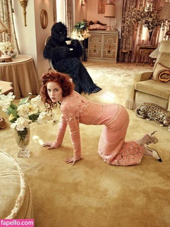 Ellie Bamber Onlyfans Photo Gallery 