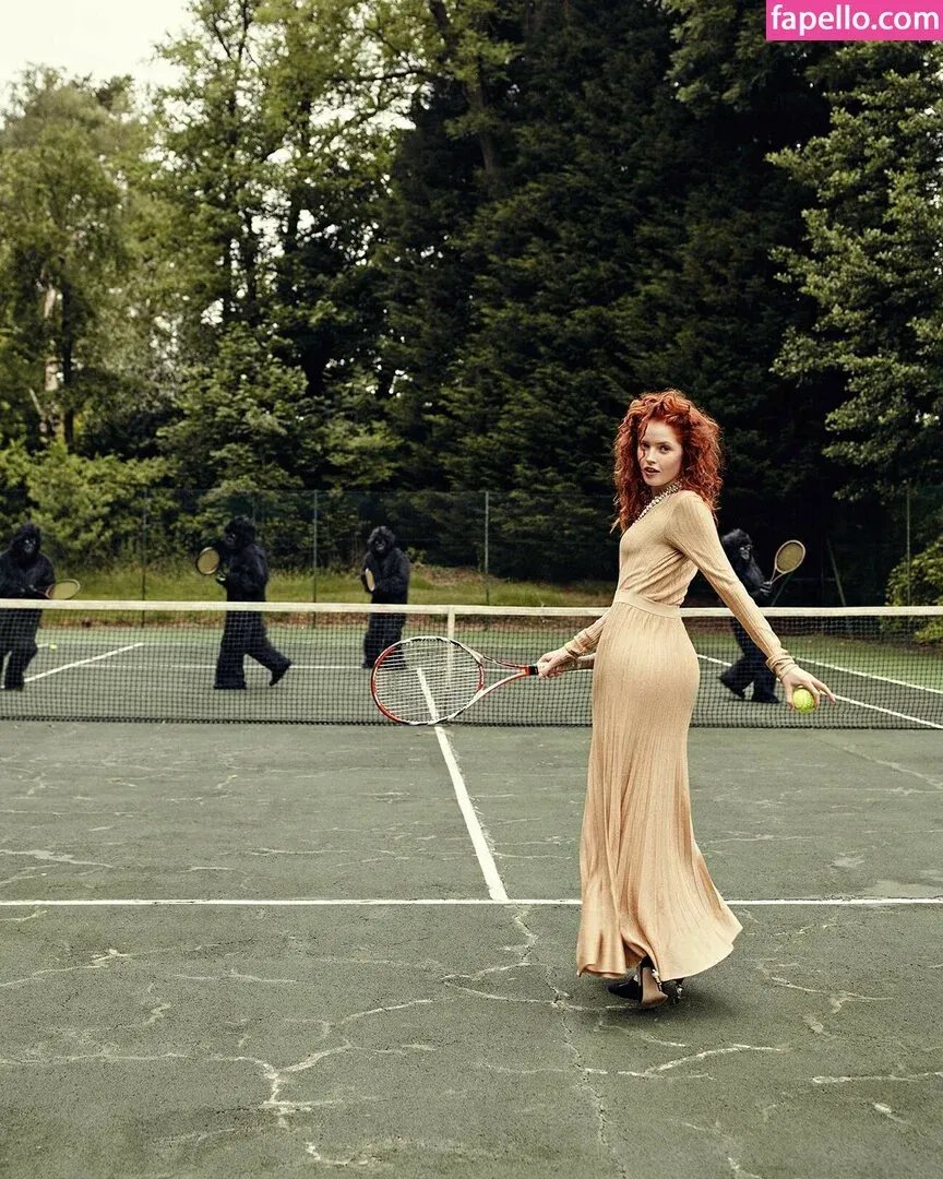 Ellie Bamber Onlyfans Photo Gallery 