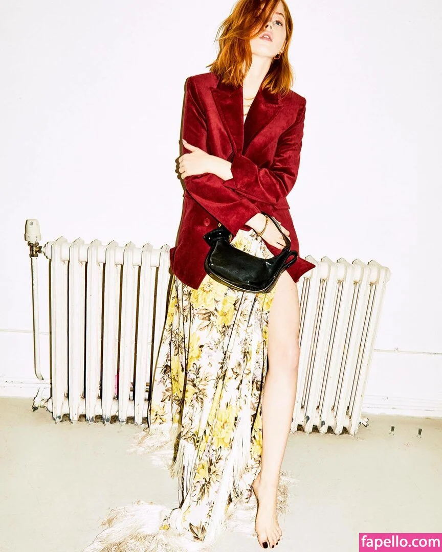 Ellie Bamber Onlyfans Photo Gallery 