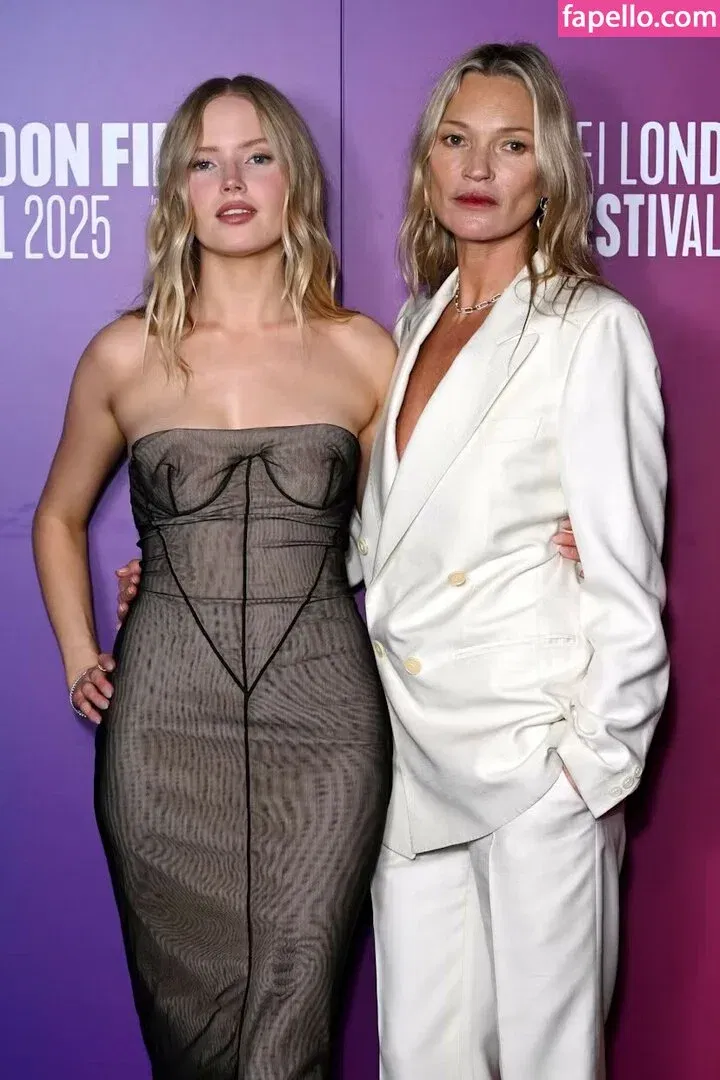 Ellie Bamber Onlyfans Photo Gallery 