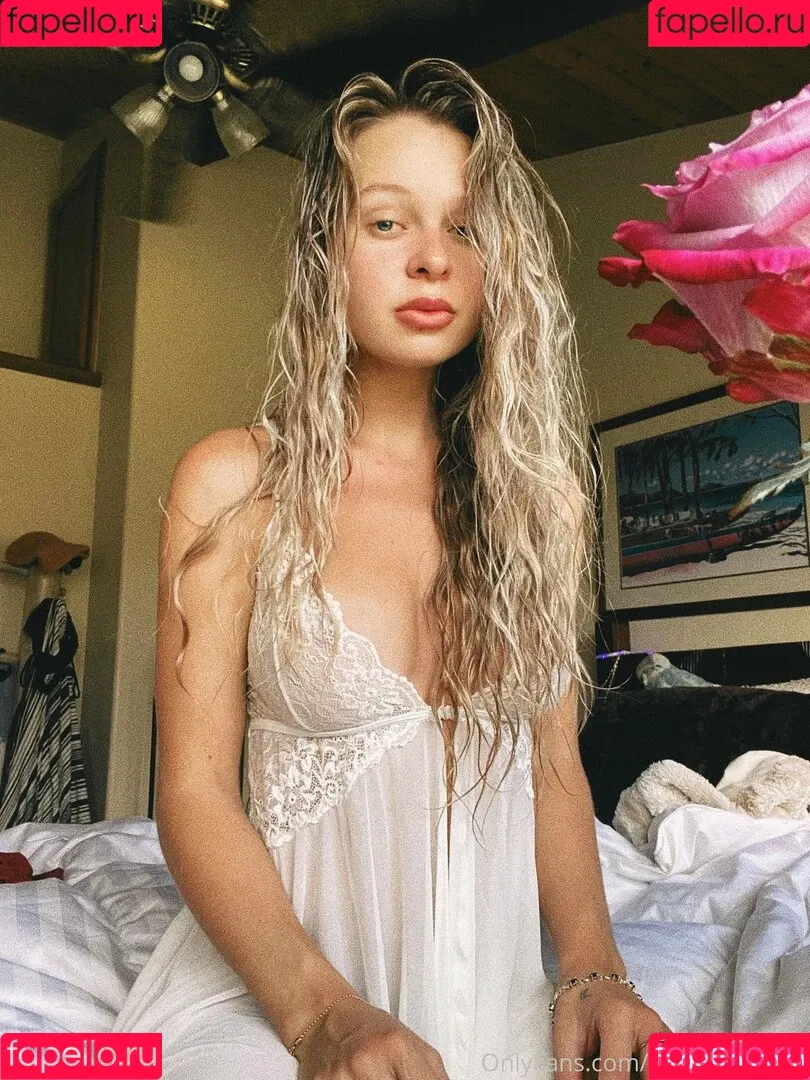freyaannerayy Onlyfans Photo Gallery 