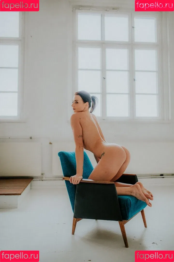 Liz Snowfoot Onlyfans Photo Gallery 
