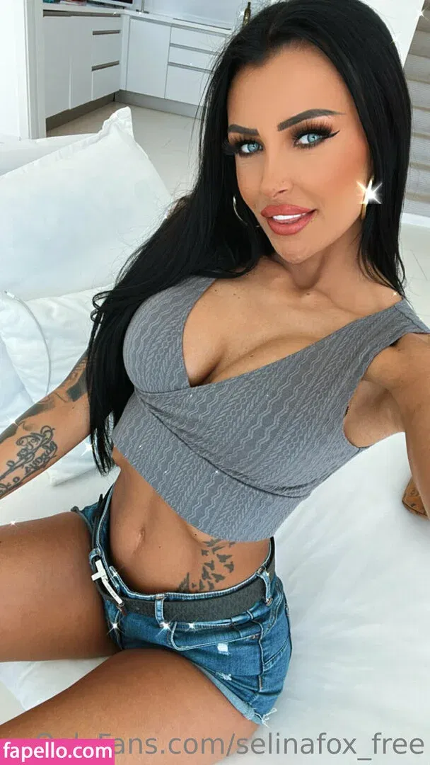 selinafox_free Onlyfans Photo Gallery 