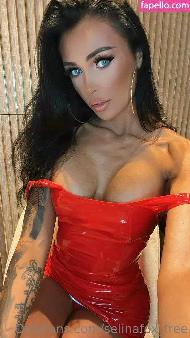 selinafox_free Onlyfans Photo Gallery 