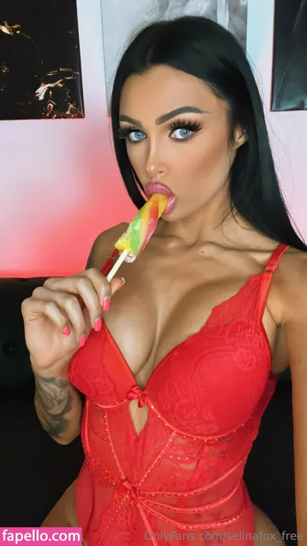 selinafox_free Onlyfans Photo Gallery 