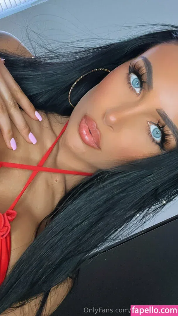 selinafox_free Onlyfans Photo Gallery 