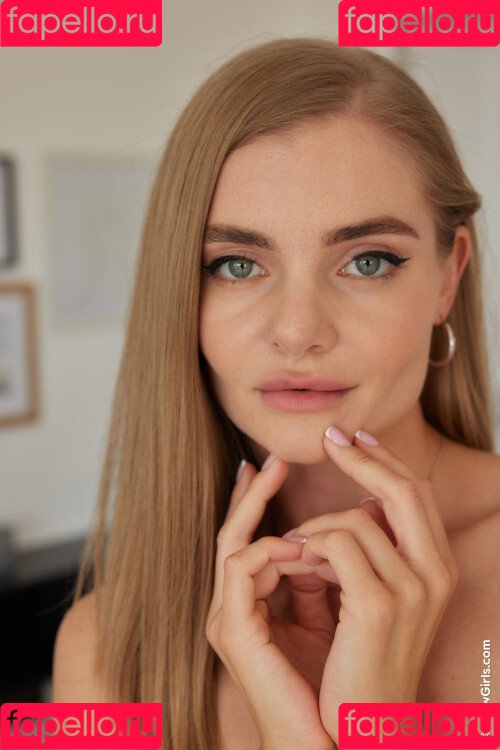 Fibi Euro Onlyfans Photo Gallery 