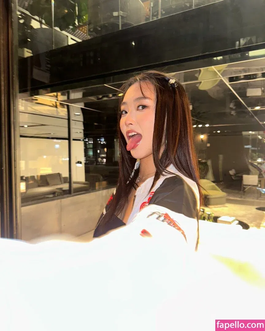 Hena Yang Onlyfans Photo Gallery 