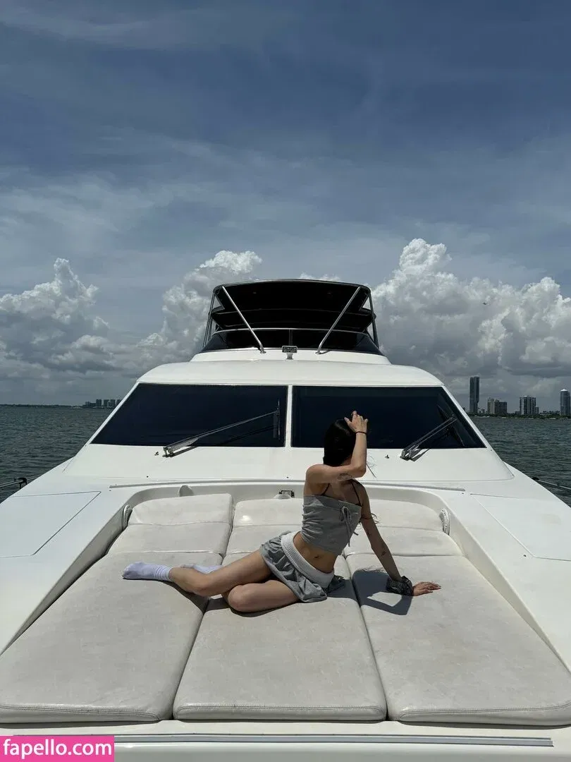 Hena Yang Onlyfans Photo Gallery 