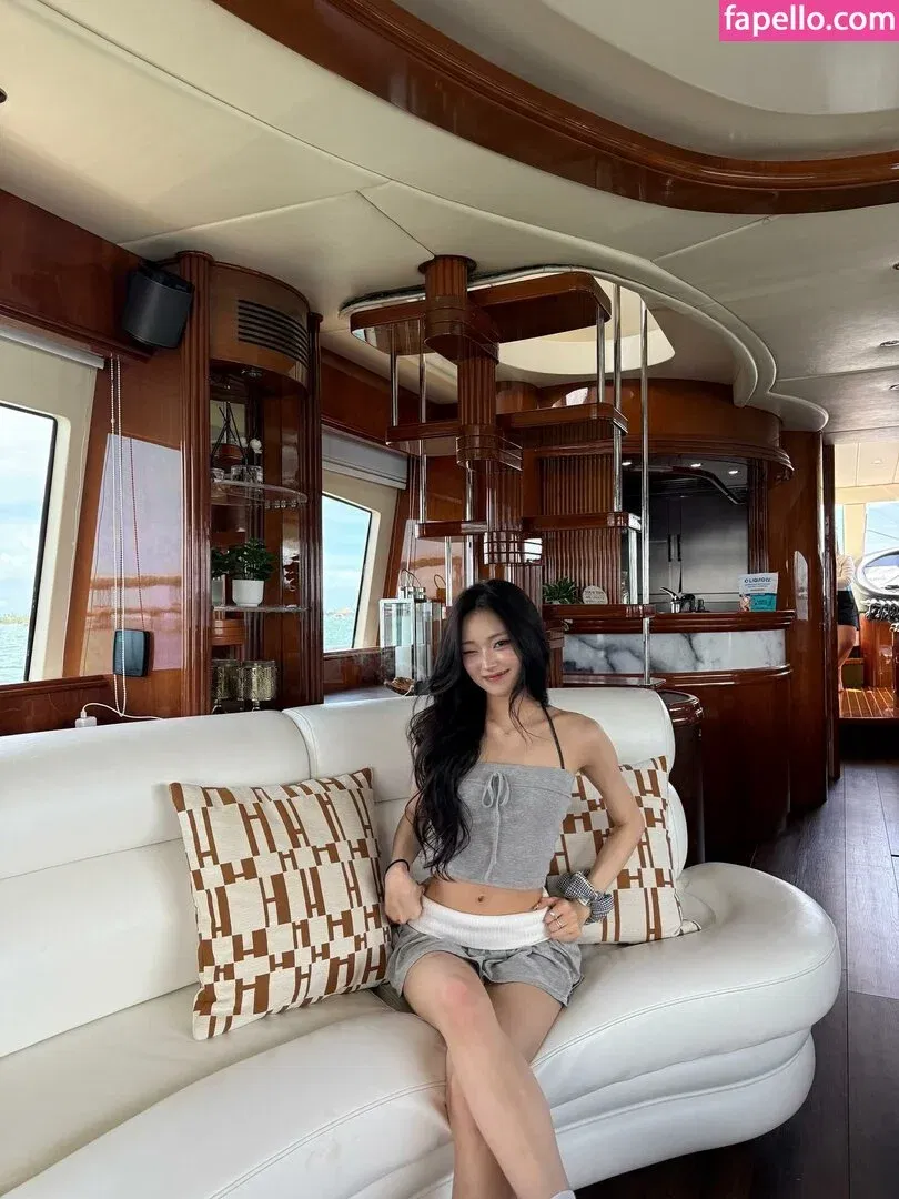 Hena Yang Onlyfans Photo Gallery 