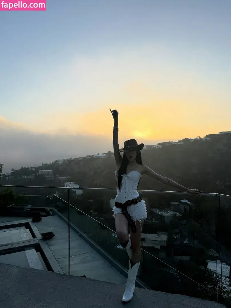 Hena Yang Onlyfans Photo Gallery 