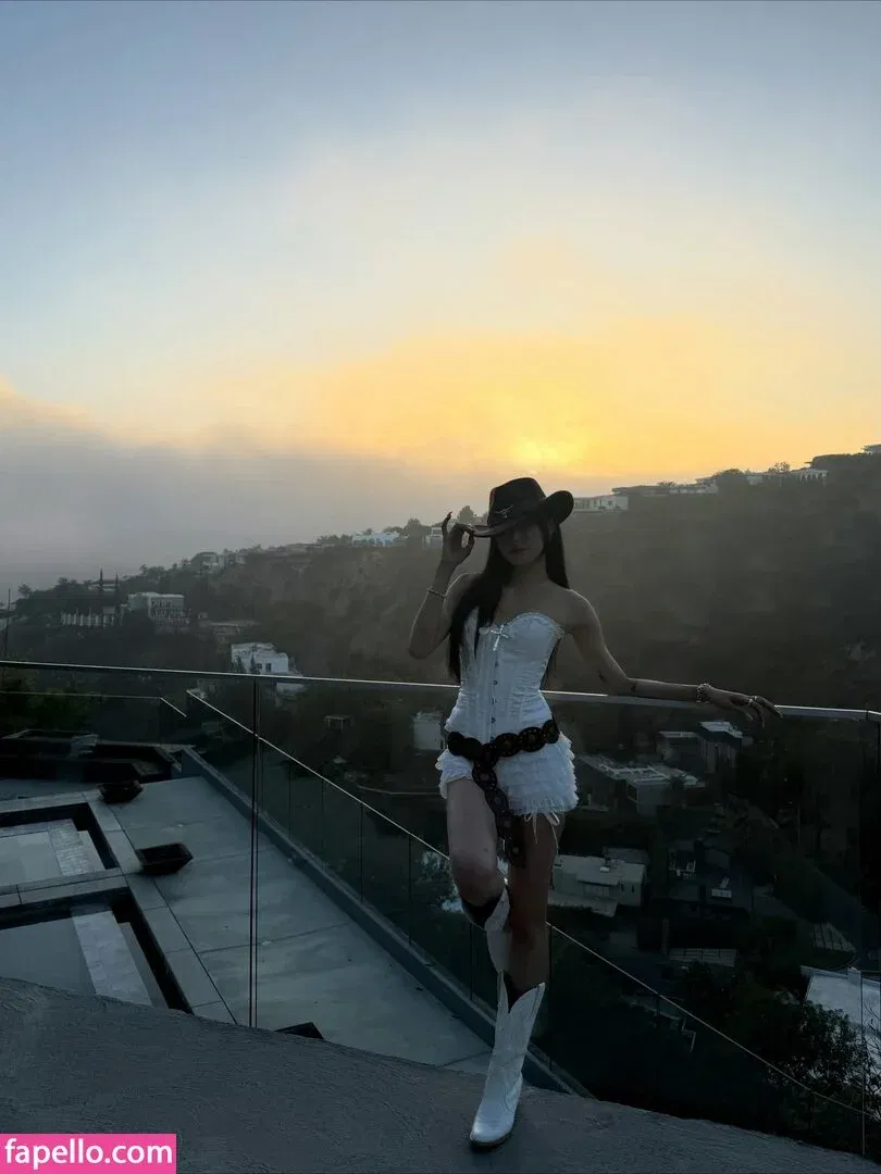 Hena Yang Onlyfans Photo Gallery 