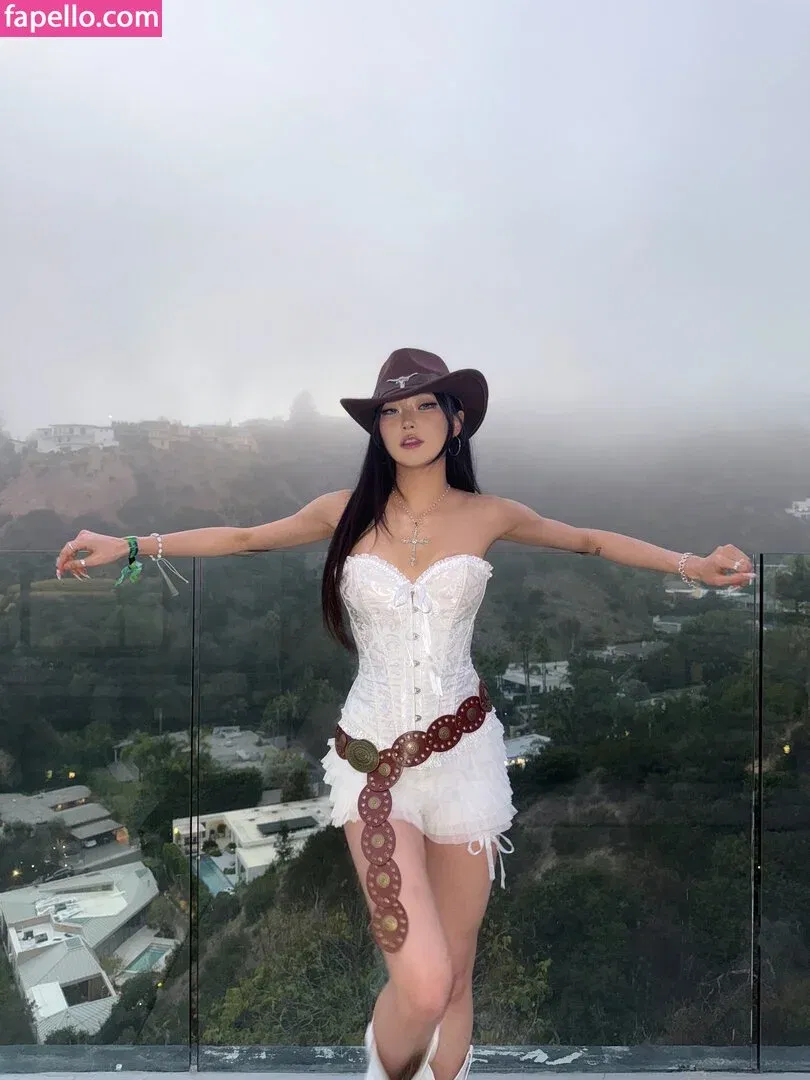 Hena Yang Onlyfans Photo Gallery 