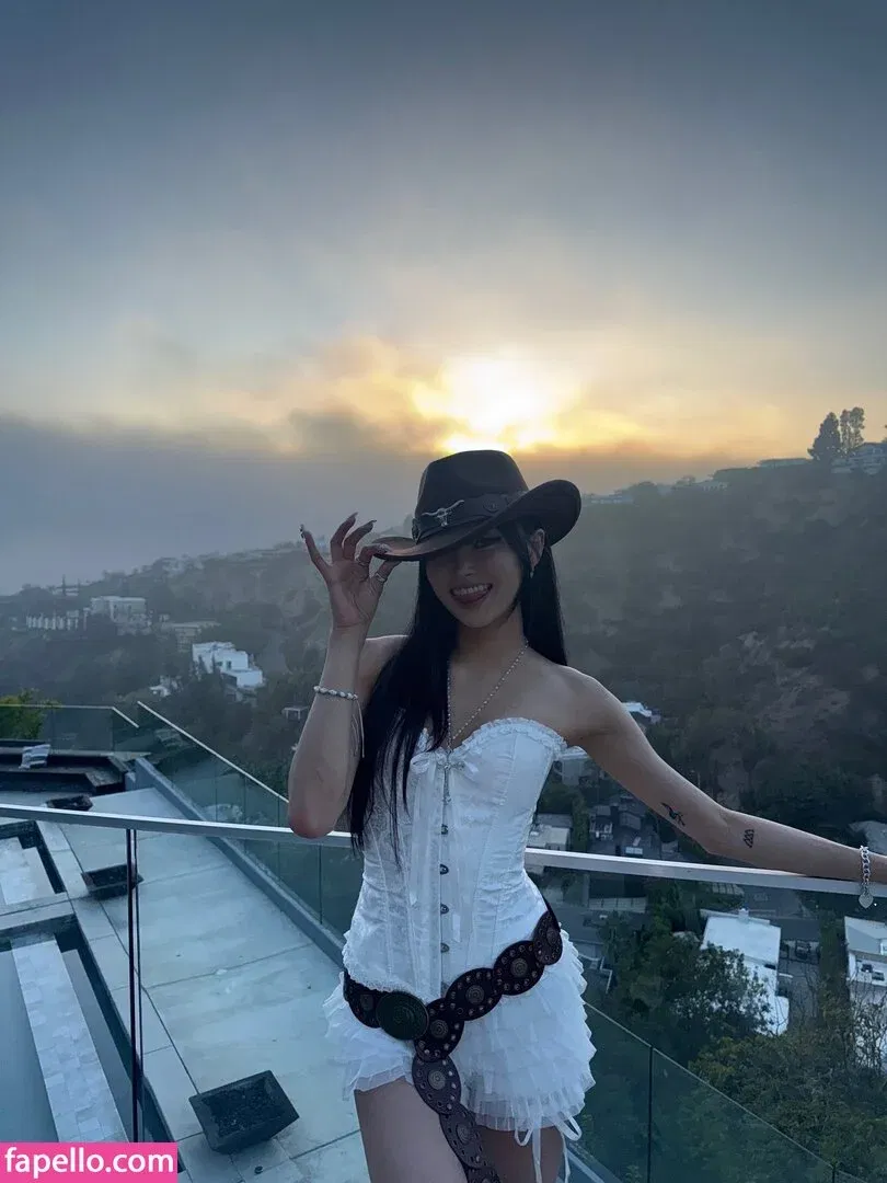 Hena Yang Onlyfans Photo Gallery 