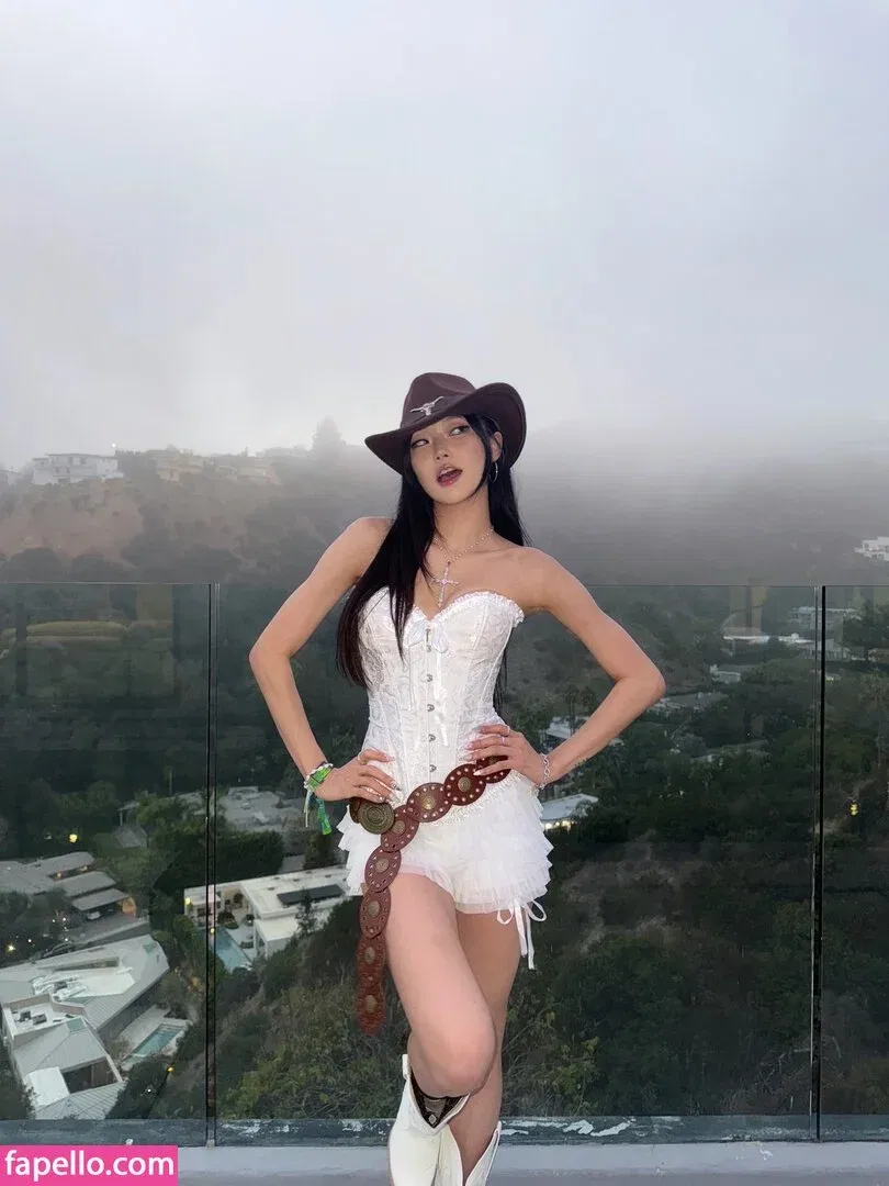 Hena Yang Onlyfans Photo Gallery 