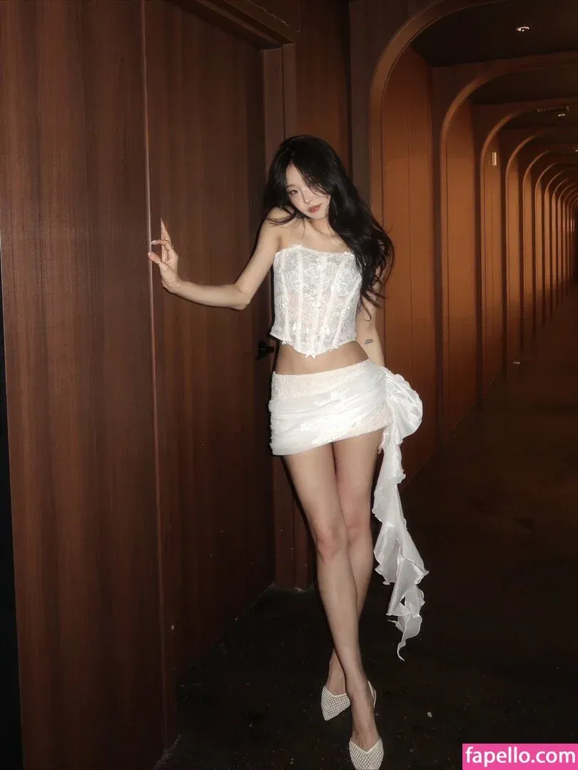 Hena Yang Onlyfans Photo Gallery 