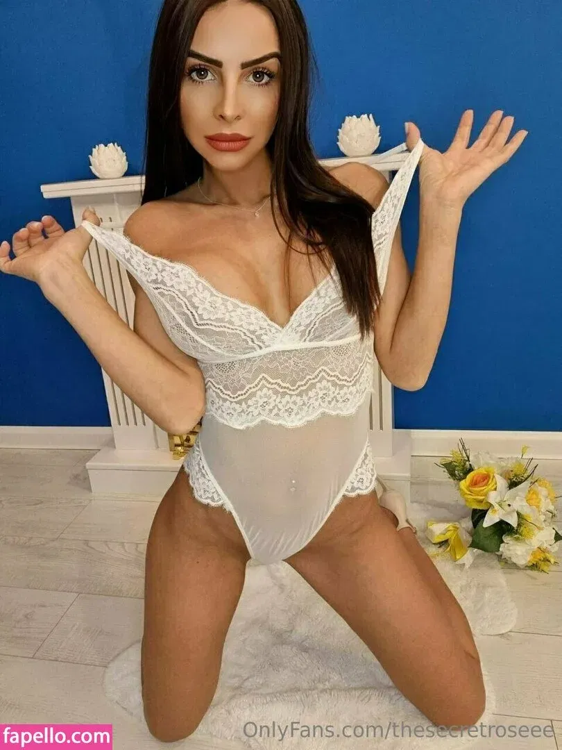 thesecretroseee Onlyfans Photo Gallery 
