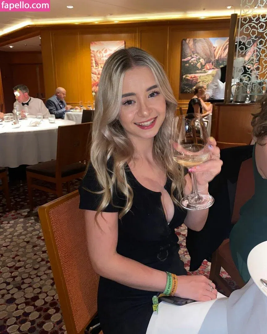 Kerry Ingram Onlyfans Photo Gallery 