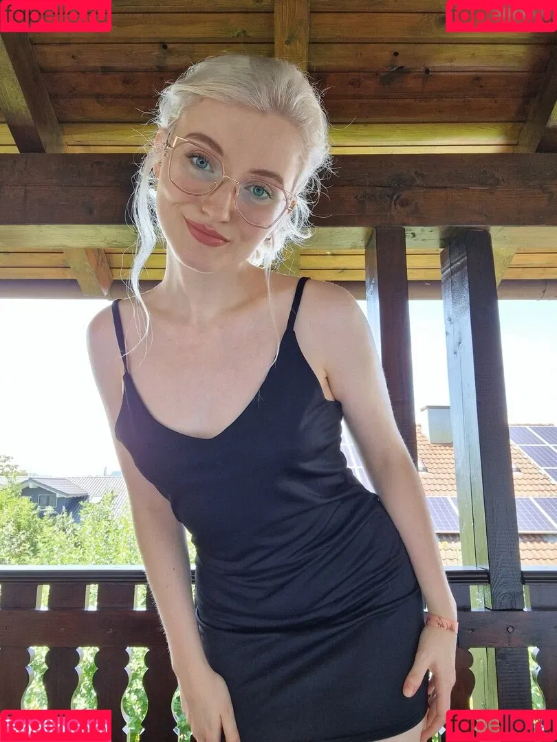 lenathegarbagecan Onlyfans Photo Gallery 